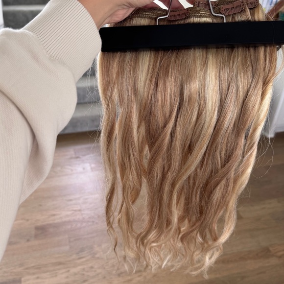 Cashmere Hair Sunset Blonde 18” Clip In Extensions - Picture 7 of 7